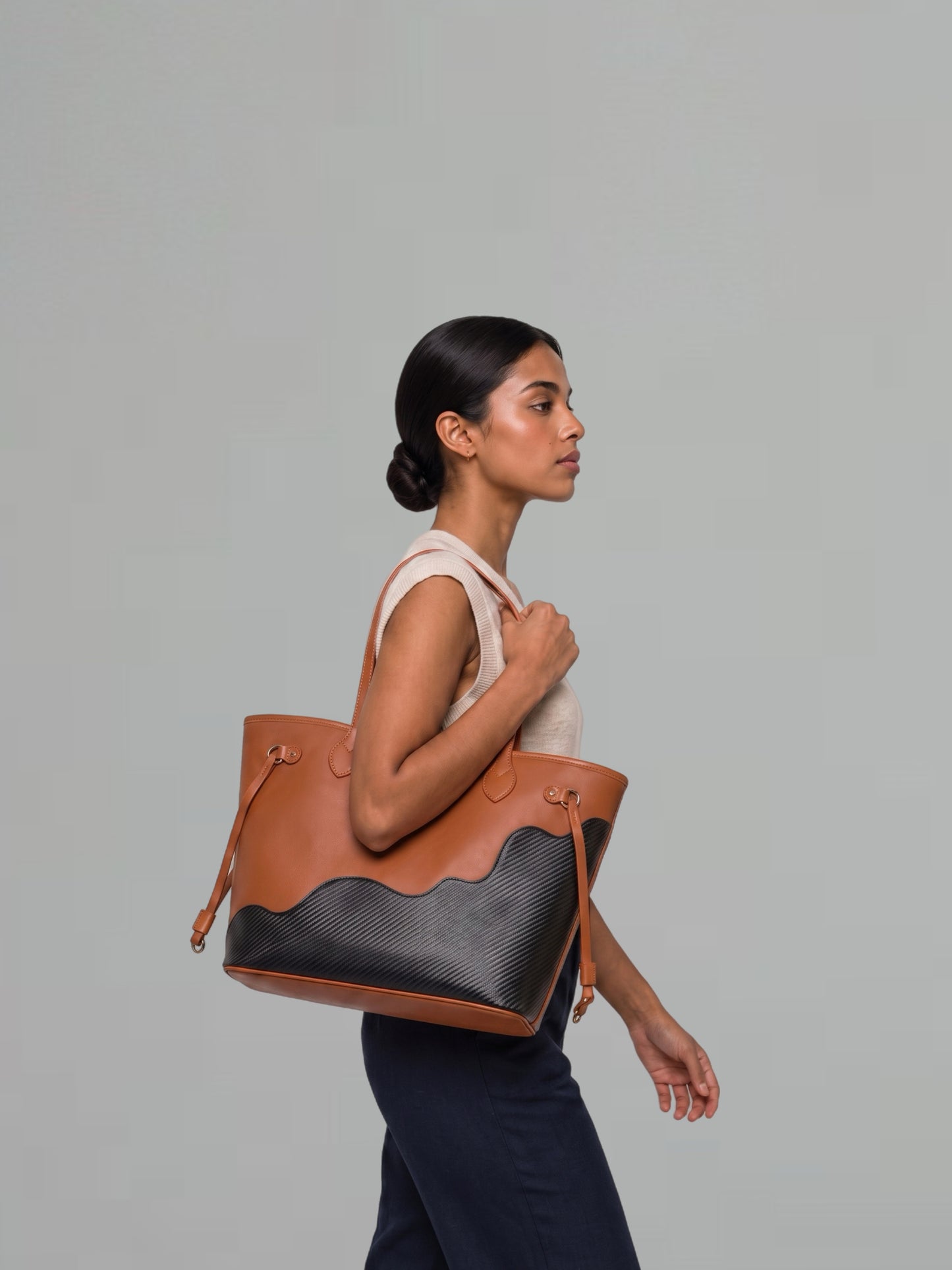 Carbon Wave Tote